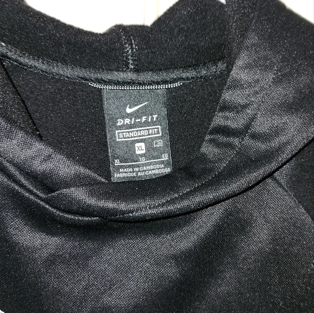 CHILDREN'S NIKE HOODIE !! - Picture 2 of 3